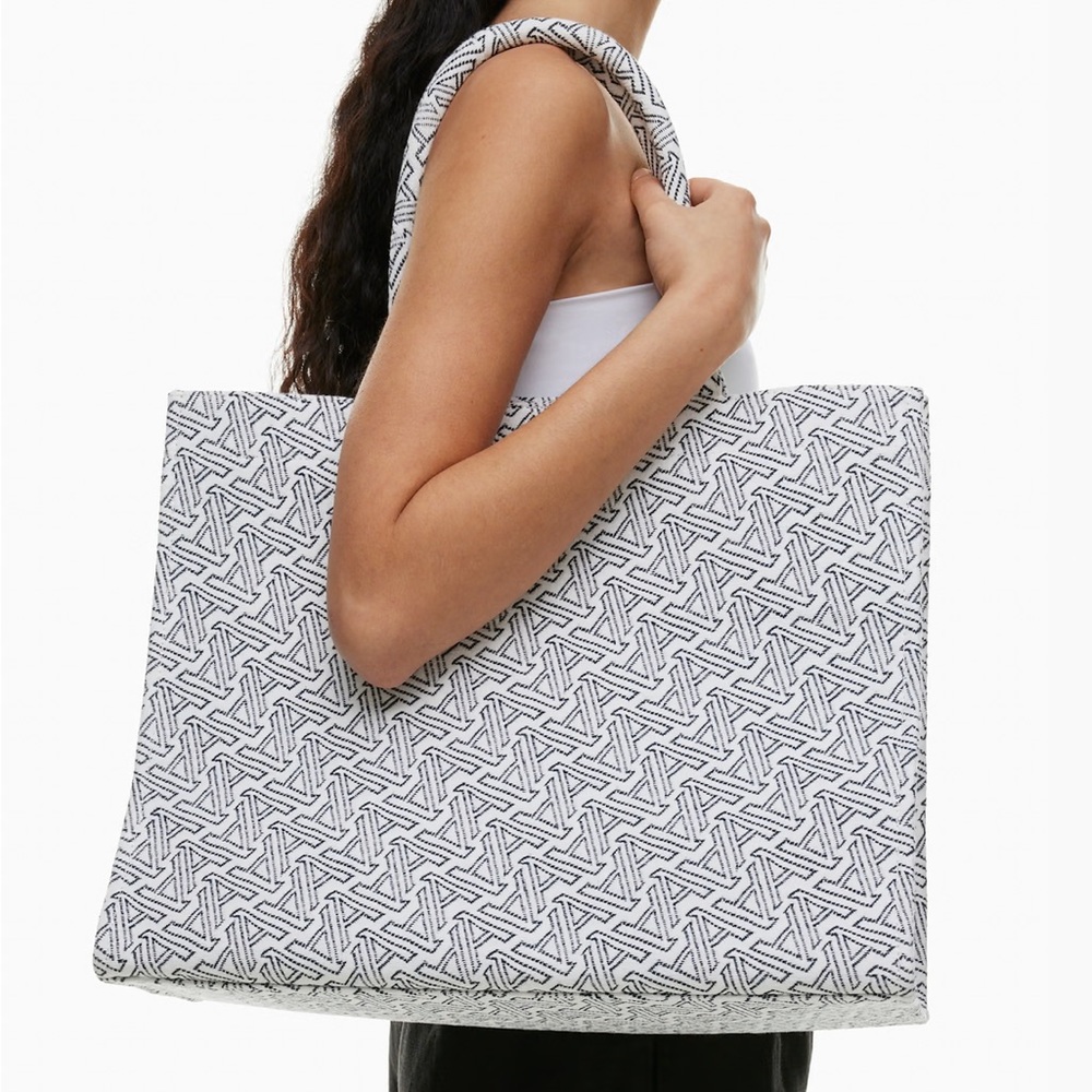 Aritzia Keep Bigger Tote